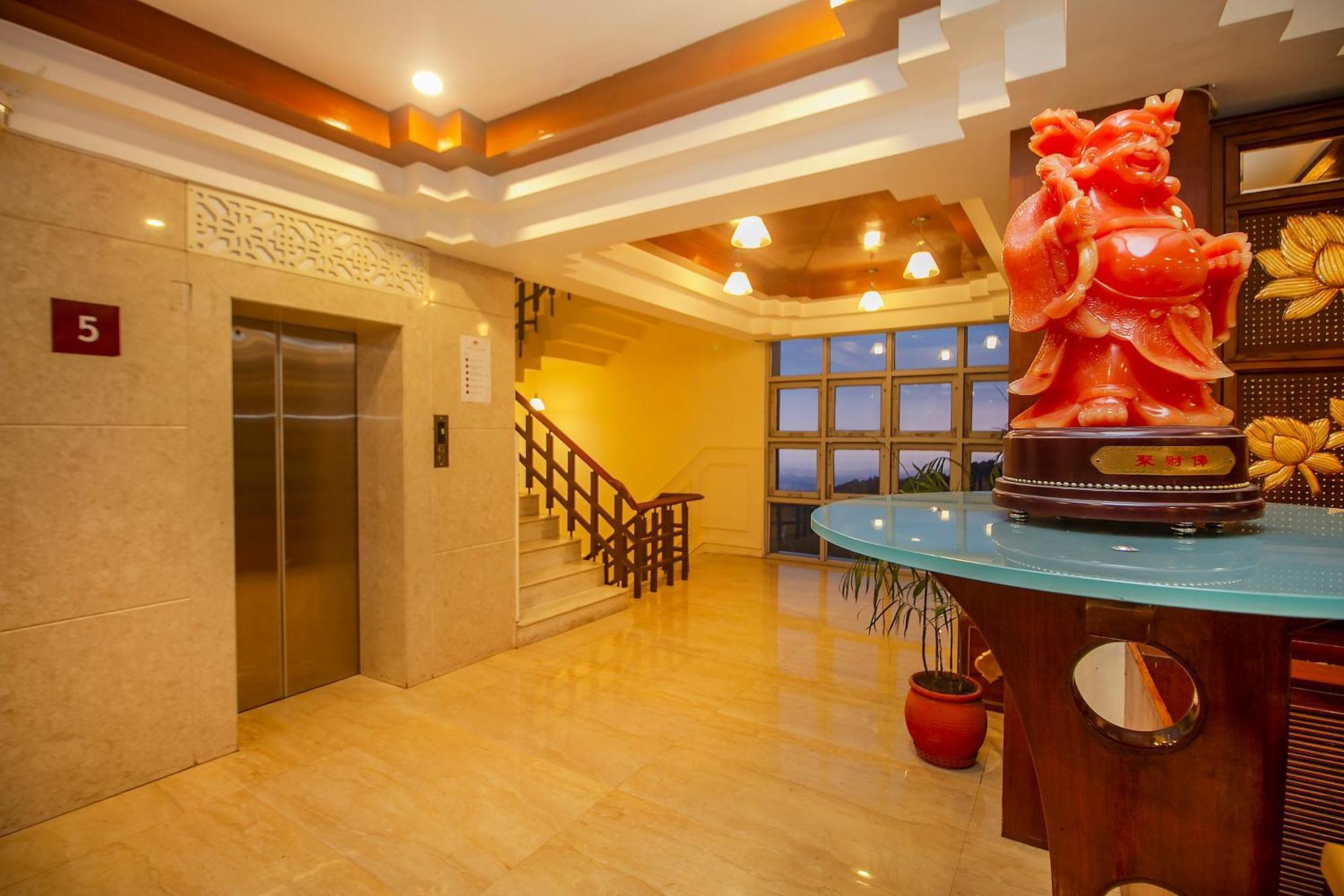 Amritara Surya, Mcleodganj, Dharamshala Hotel ภายนอก รูปภาพ