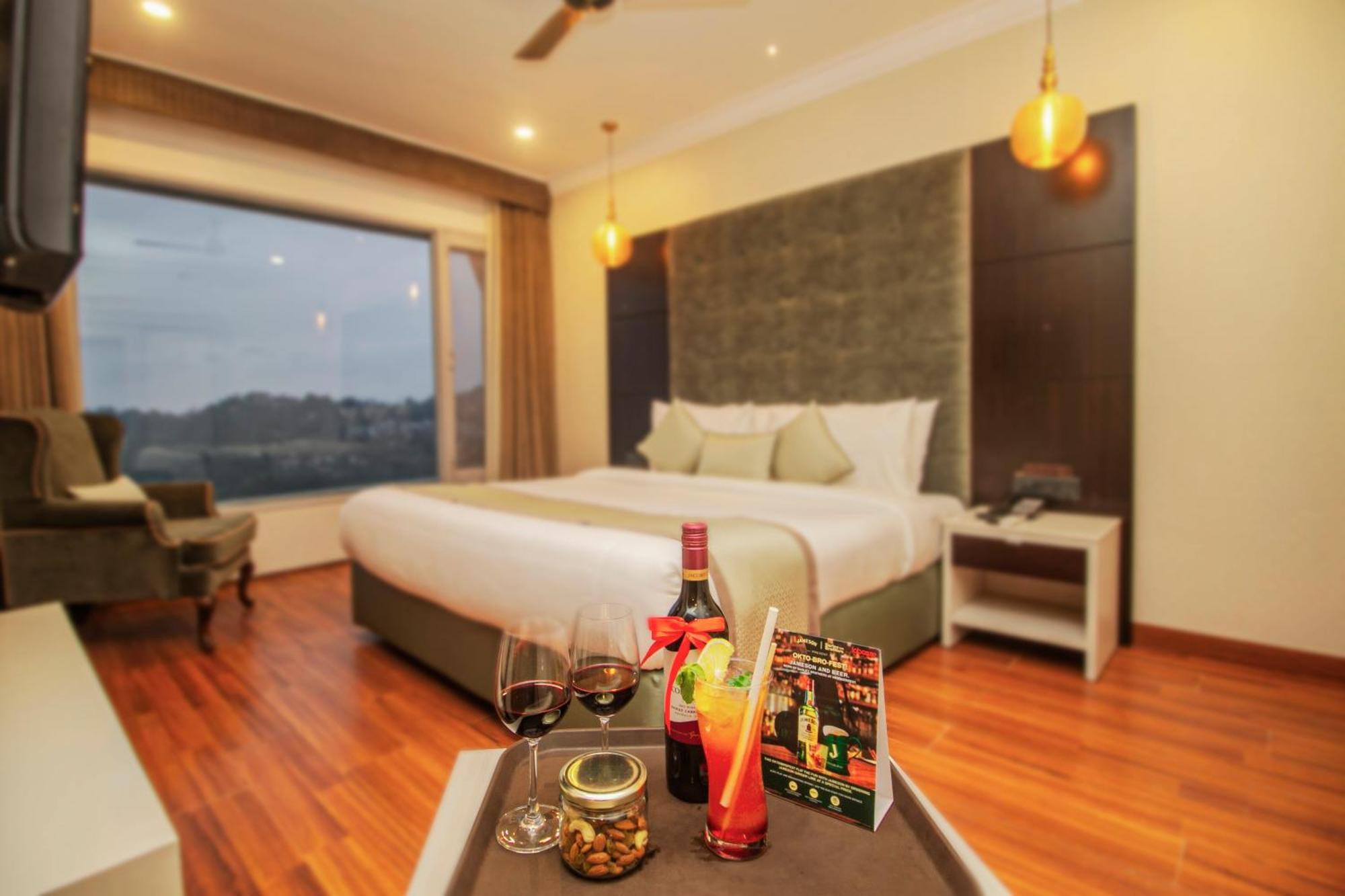 Amritara Surya, Mcleodganj, Dharamshala Hotel ภายนอก รูปภาพ